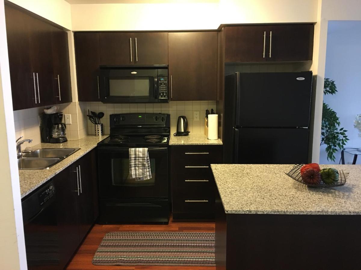 Maplewood Suites - Square One Mississauga Buitenkant foto