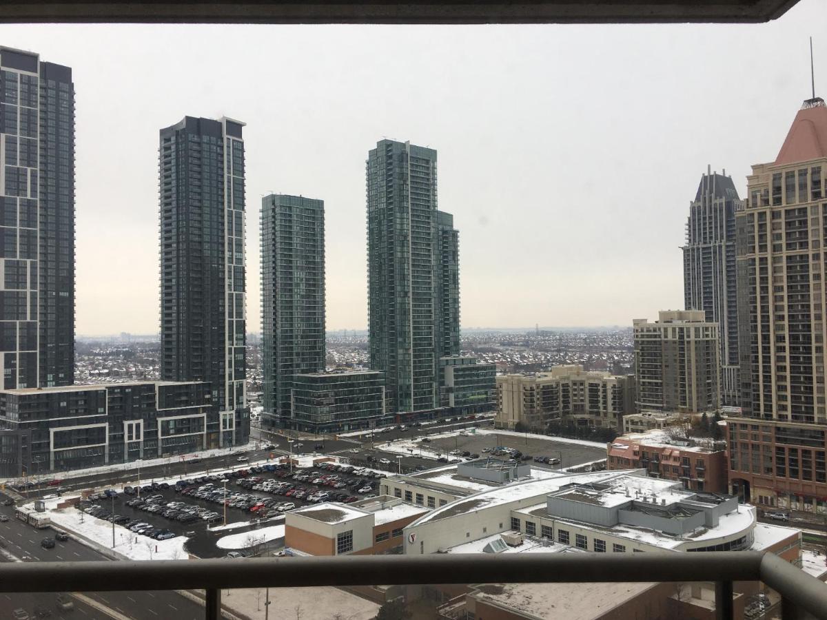 Maplewood Suites - Square One Mississauga Buitenkant foto