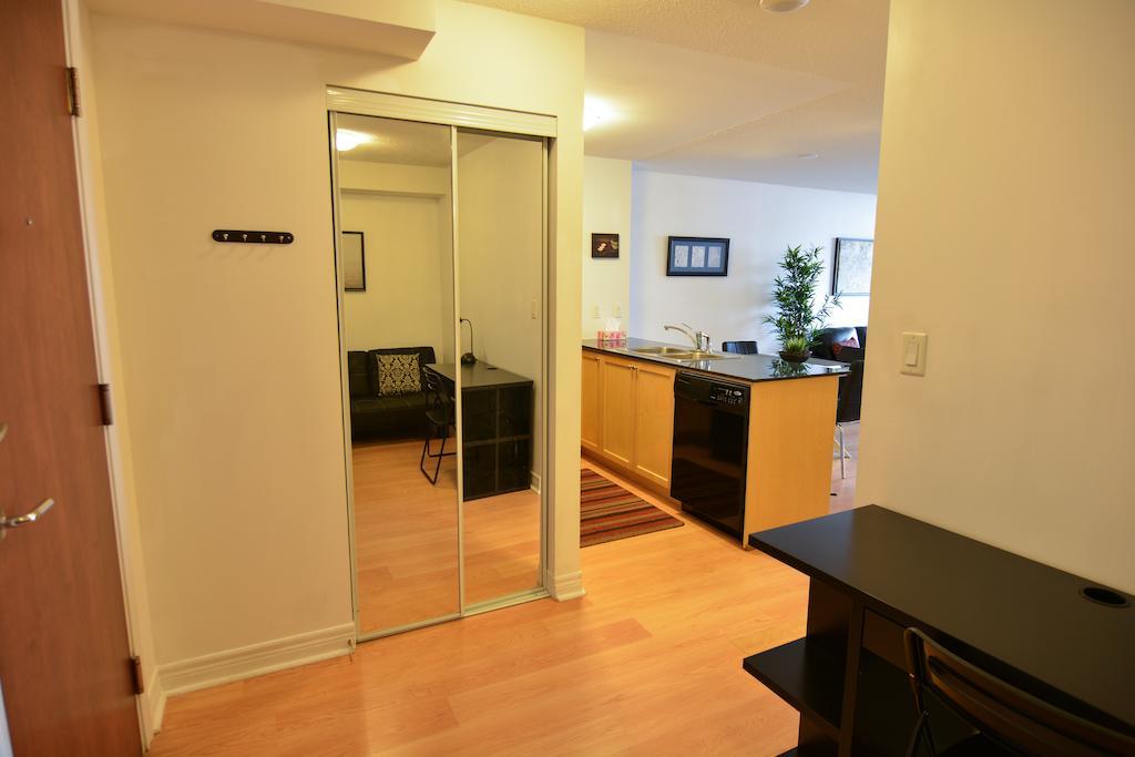 Maplewood Suites - Square One Mississauga Kamer foto