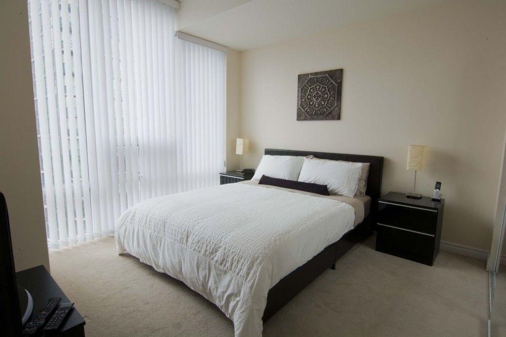 Maplewood Suites - Square One Mississauga Buitenkant foto