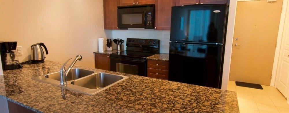 Maplewood Suites - Square One Mississauga Buitenkant foto